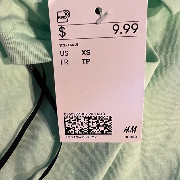 H&M T Shirt - Picture 2 of 2